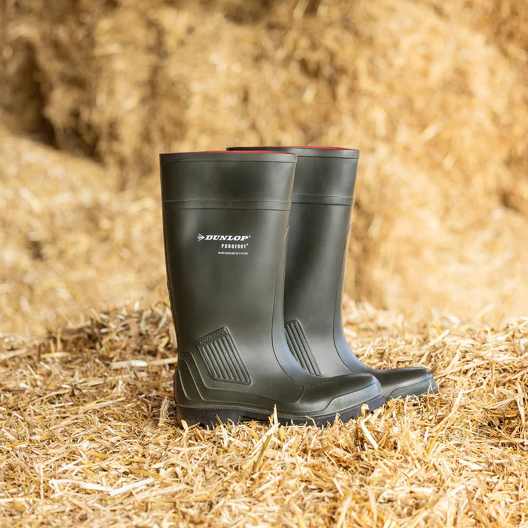Dunlop Purofort Profesional Ful Safety en el establo