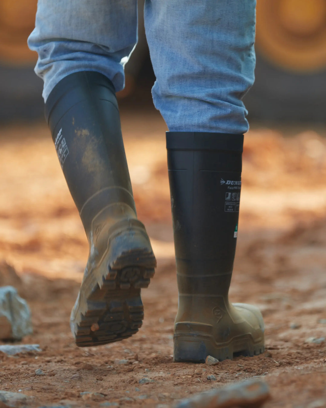 Vista de la bota Dunlop FieldPRO Thermo+ Heritage puesta